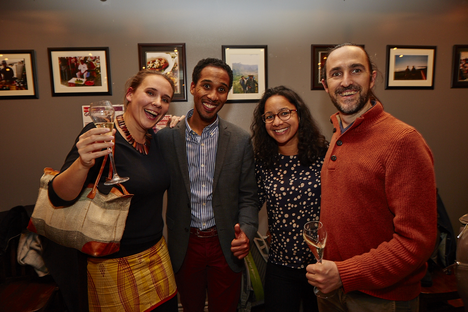 Soirée de lancement épicée et ensoleillée pour la sauce montréalaise KIPIK