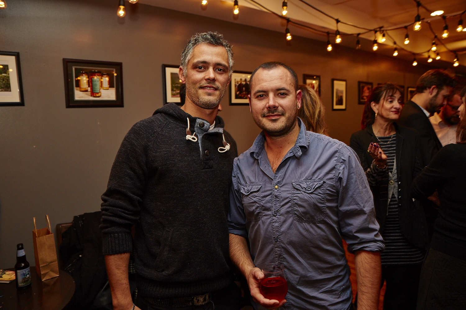 Soirée de lancement épicée et ensoleillée pour la sauce montréalaise KIPIK