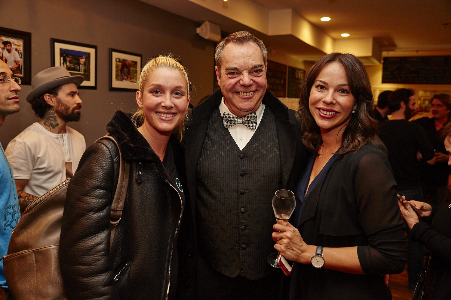 Soirée de lancement épicée et ensoleillée pour la sauce montréalaise KIPIK