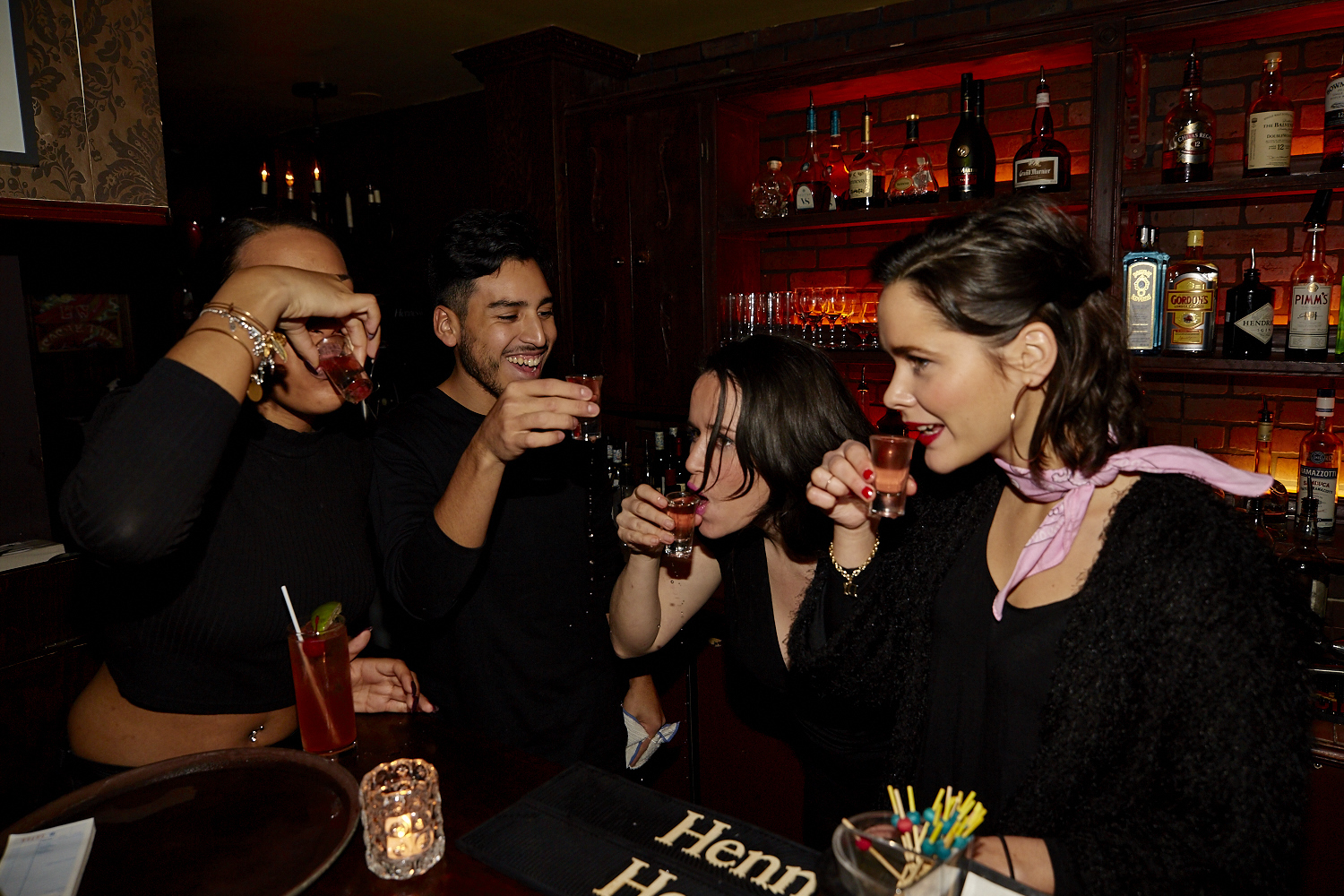 Dernier party très festif pour la fermeture du bar En Cachette