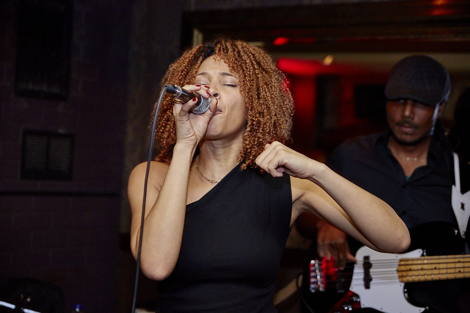 Dernier party très festif pour la fermeture du bar En Cachette