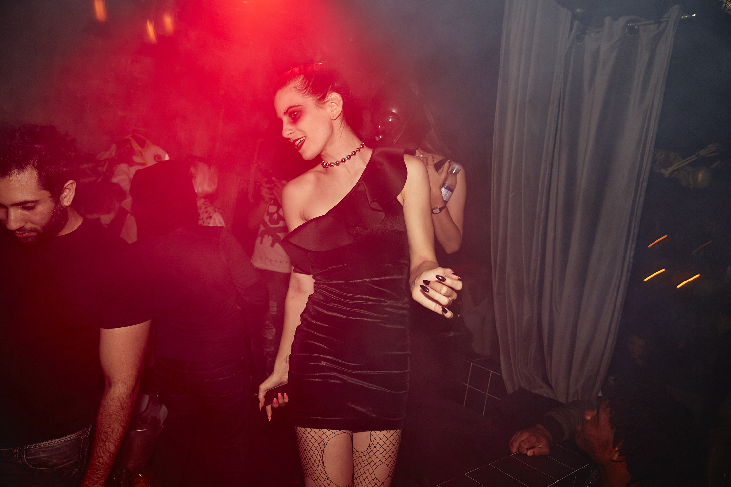 Le party d'Halloween le plus HOT dans le club le plus IN de Montréal