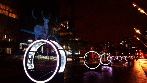 10 superbes photos de Loop, la nouvelle installation au Quartier des Spectacles