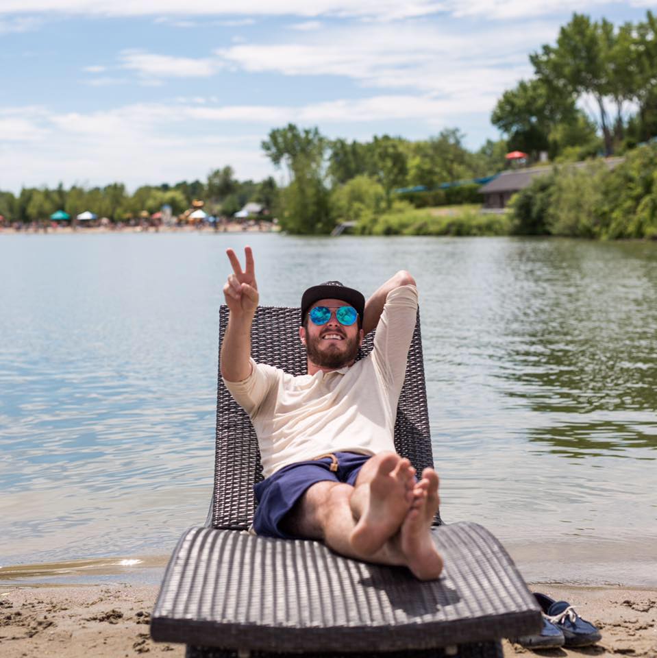 Oli Primeau de Beachclub aura sa propre émission de radio sur les ondes d'Énergie