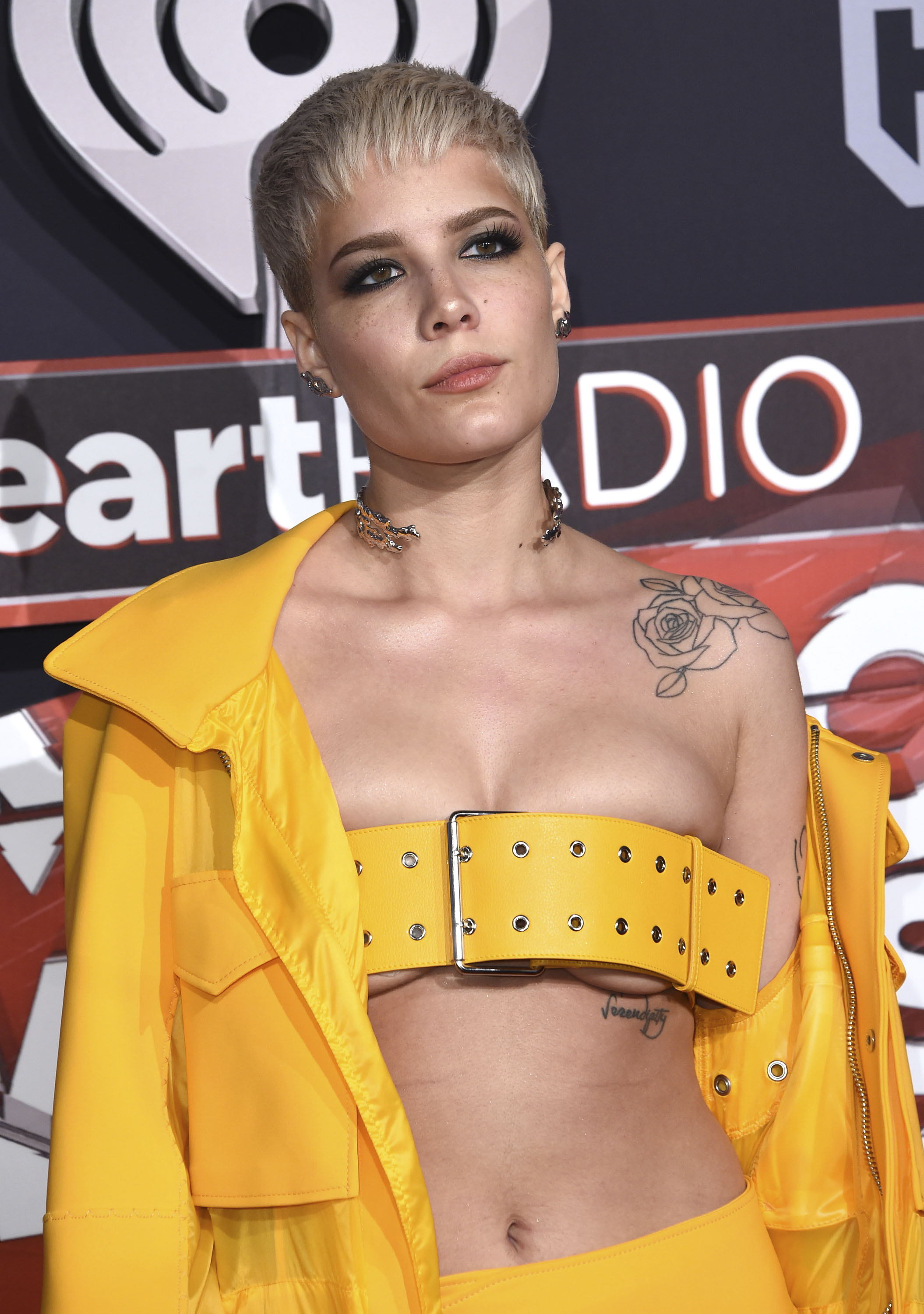 iHeartRadio Music Awards: les pires looks vus sur le tapis rouge
