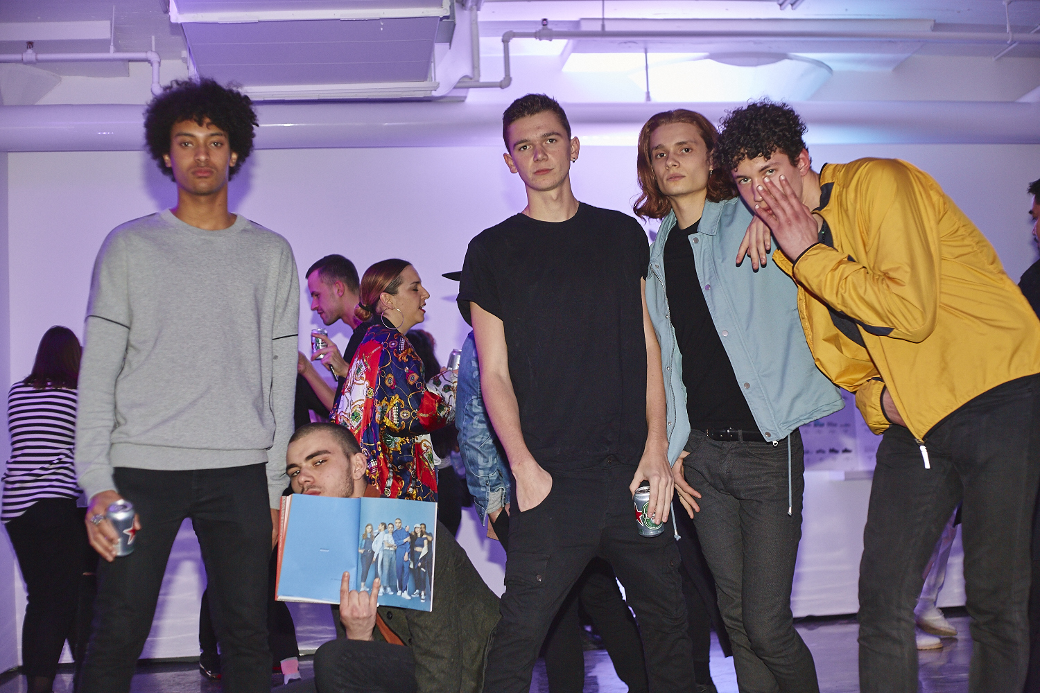 Little Burgundy lance son magazine printemps-été 2017 avec toute une bande de fashionistas