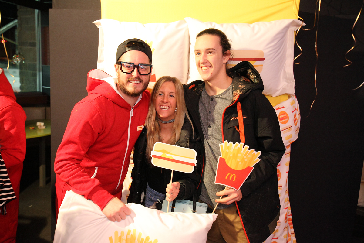 Toutes les photos du party pyjama #DejeunerTouteLaJournee de chez McDonald’s