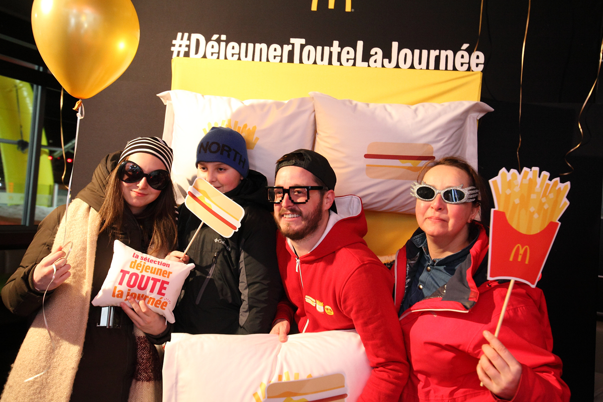 Toutes les photos du party pyjama #DejeunerTouteLaJournee de chez McDonald’s