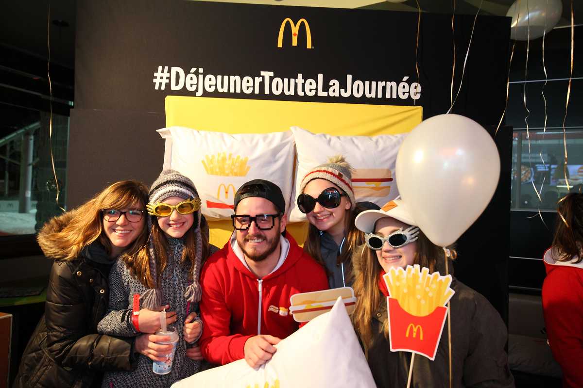 Toutes les photos du party pyjama #DejeunerTouteLaJournee de chez McDonald’s