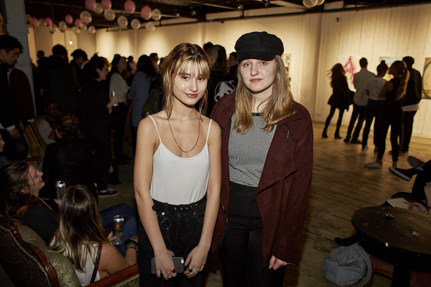 Le sexiness de la femme à l'honneur dans une très nice expo-party au Matahari Loft