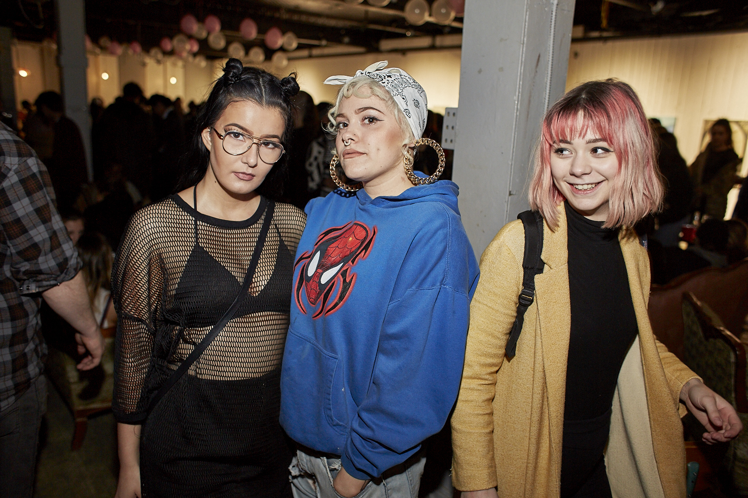 Le sexiness de la femme à l'honneur dans une très nice expo-party au Matahari Loft