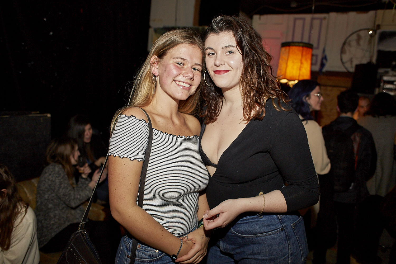 Le sexiness de la femme à l'honneur dans une très nice expo-party au Matahari Loft