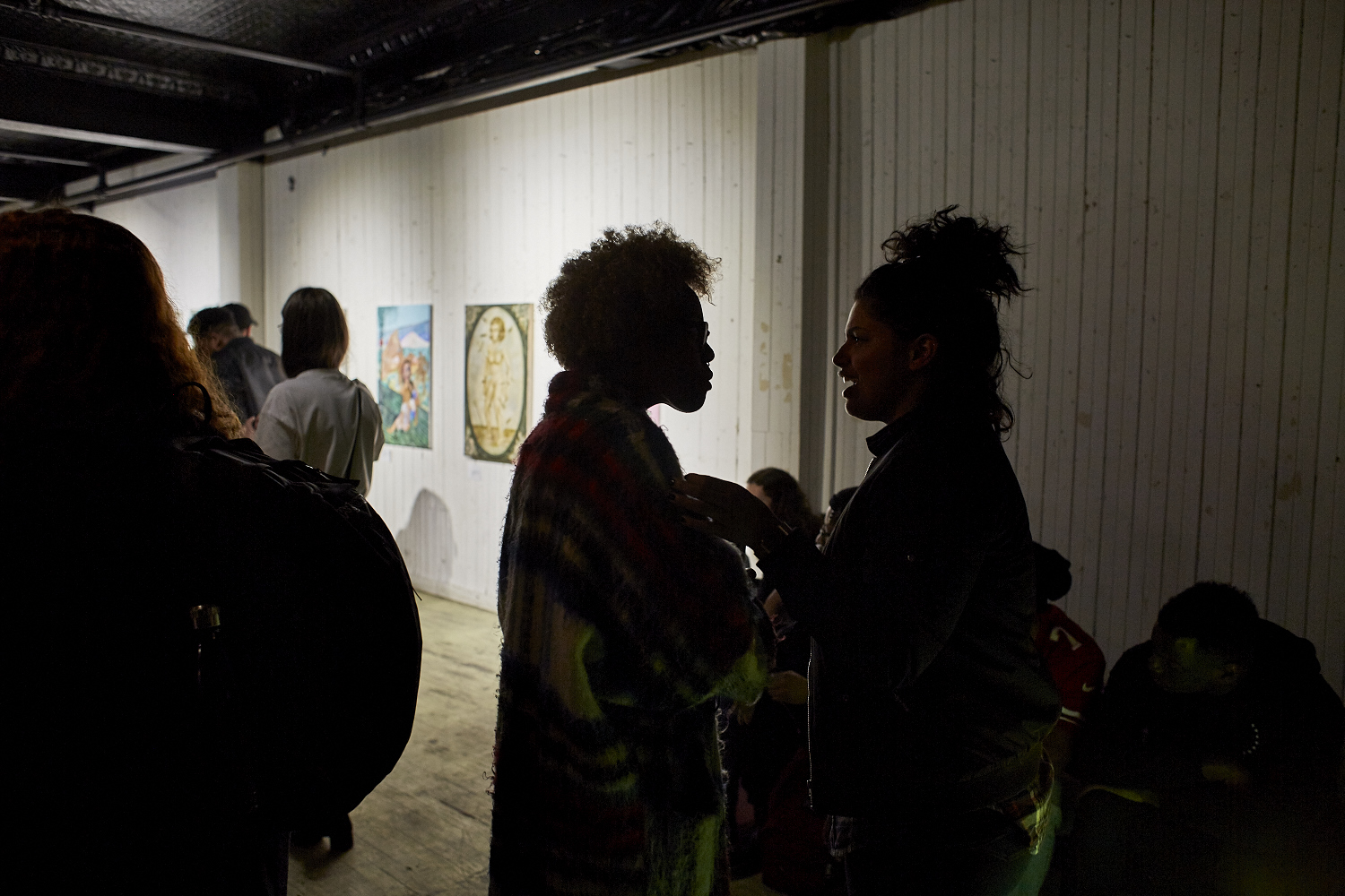 Le sexiness de la femme à l'honneur dans une très nice expo-party au Matahari Loft