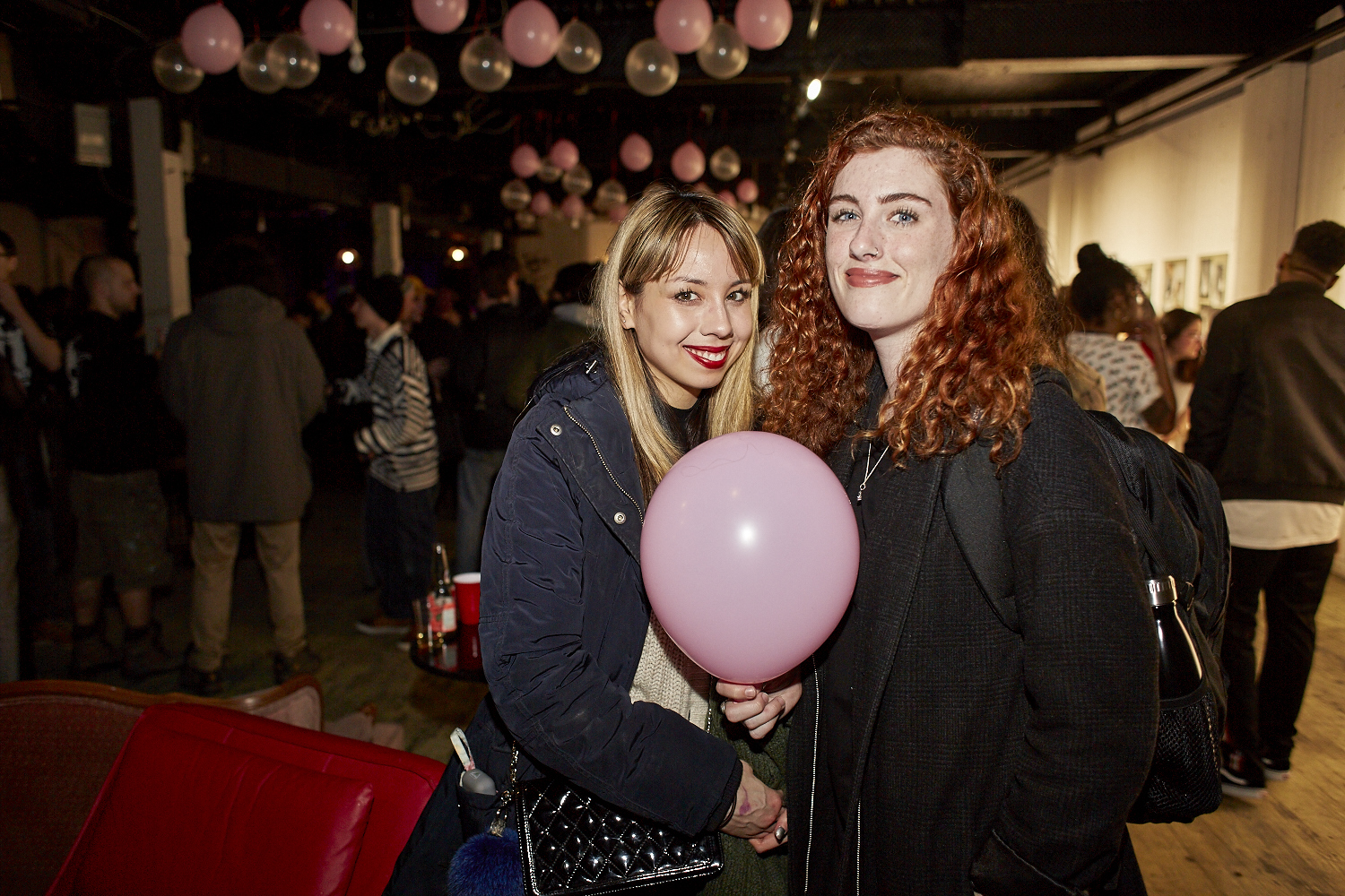 Le sexiness de la femme à l'honneur dans une très nice expo-party au Matahari Loft