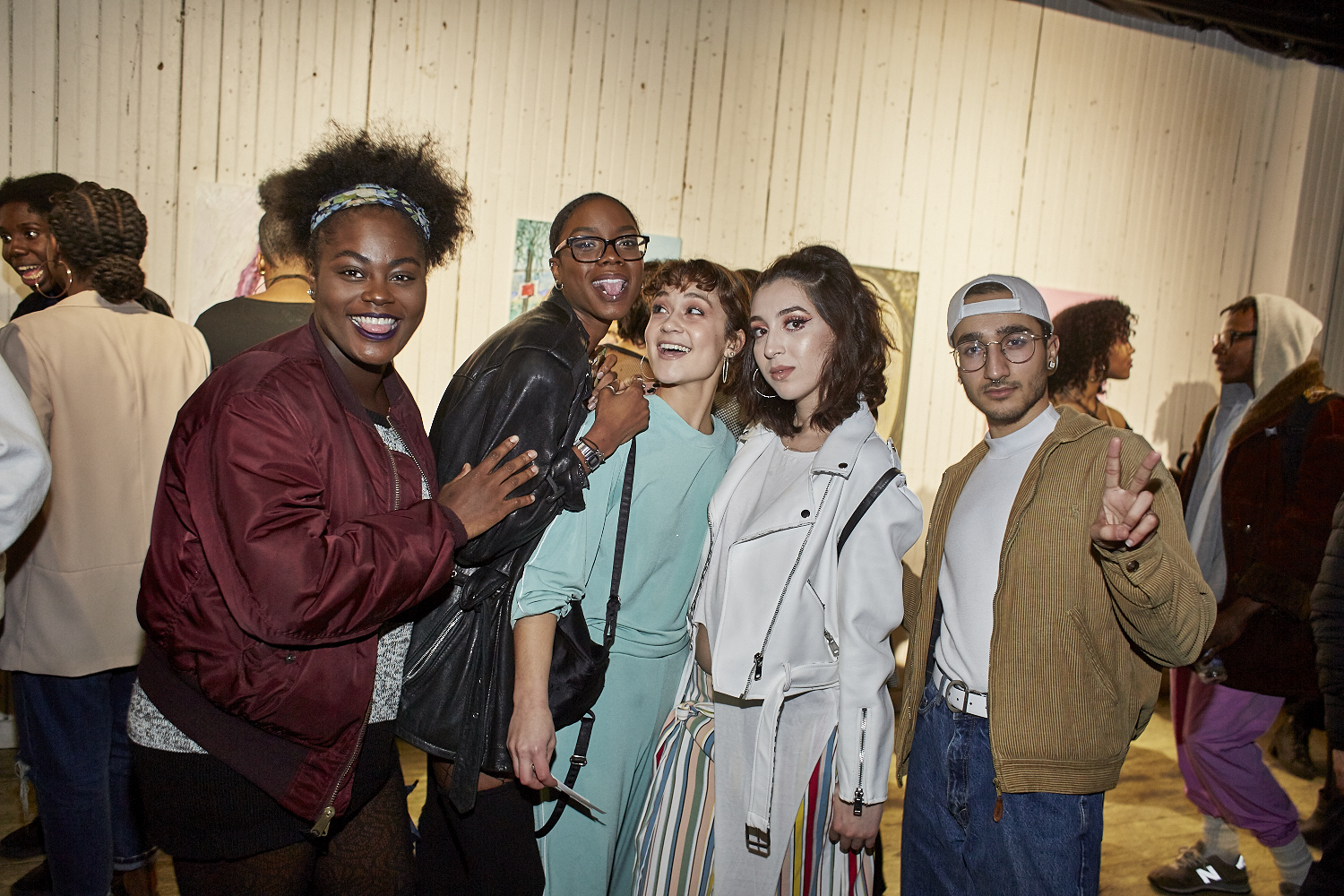 Le sexiness de la femme à l'honneur dans une très nice expo-party au Matahari Loft