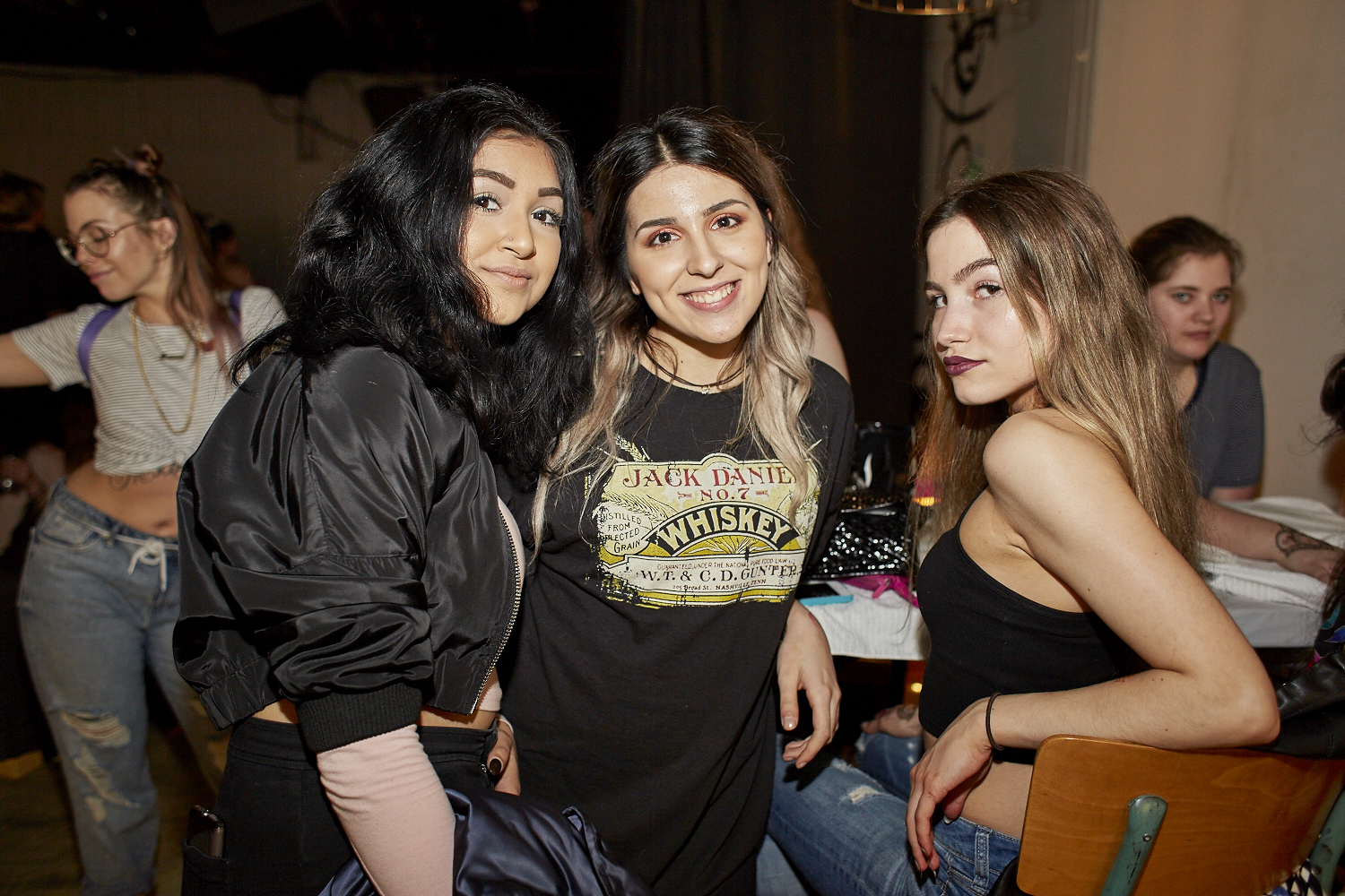 Le sexiness de la femme à l'honneur dans une très nice expo-party au Matahari Loft