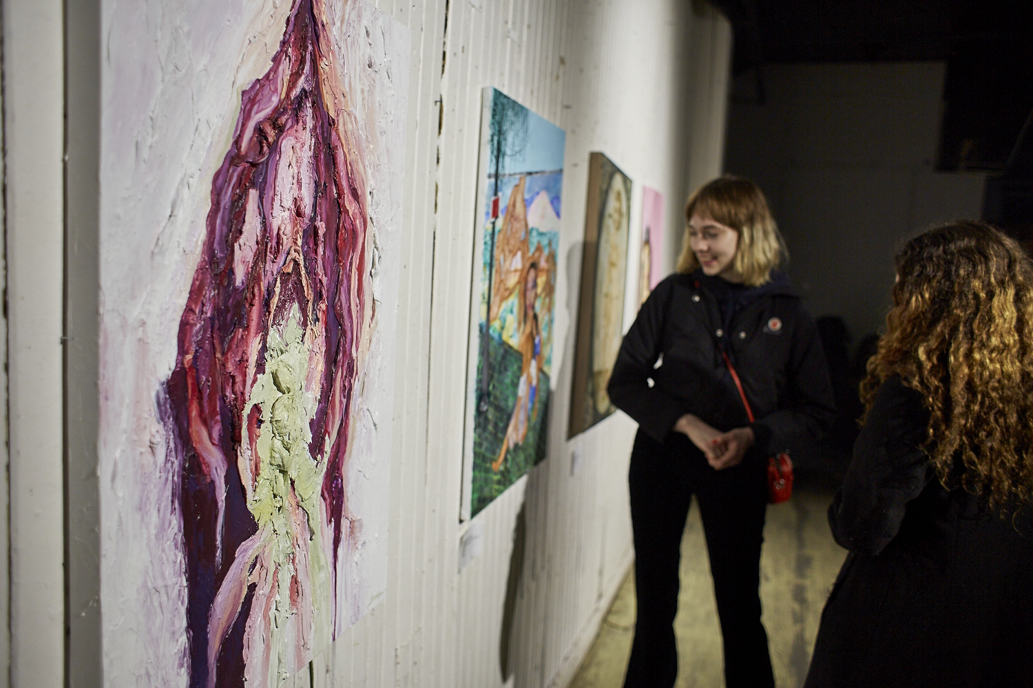 Le sexiness de la femme à l'honneur dans une très nice expo-party au Matahari Loft