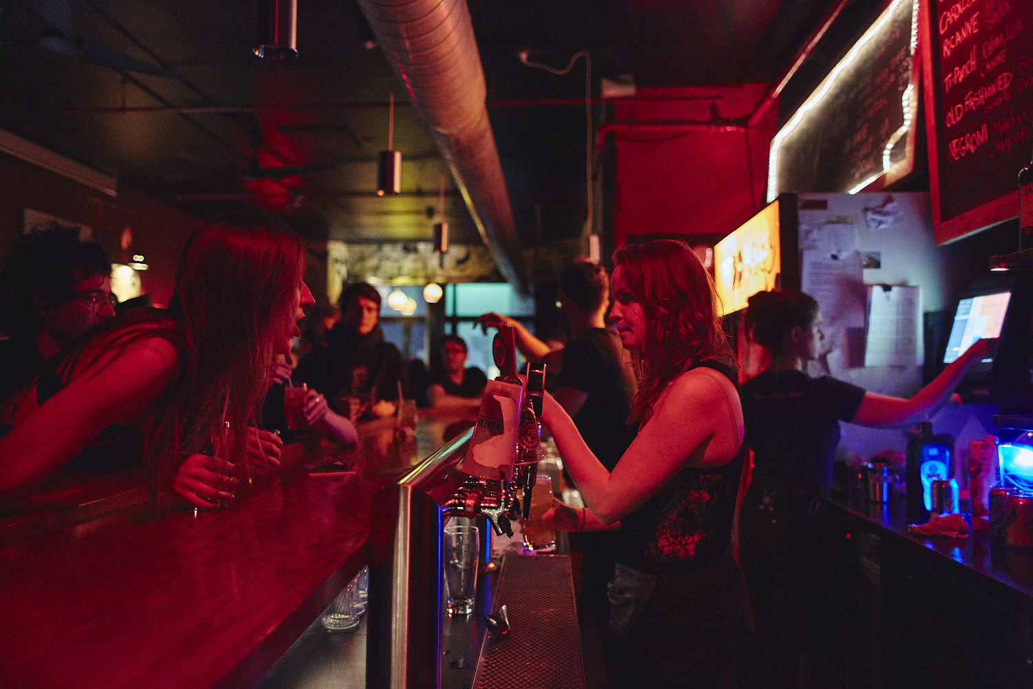 Gros show-bénéfice pour sauver le Divan Orange!