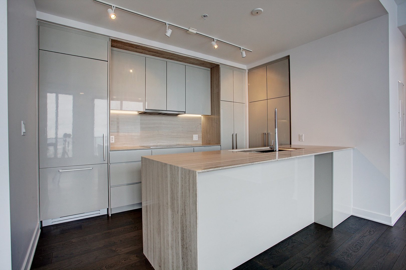 Un Penthouse de la Tour des Canadiens est à louer pis la vue est INCROYABLE (PHOTOS)