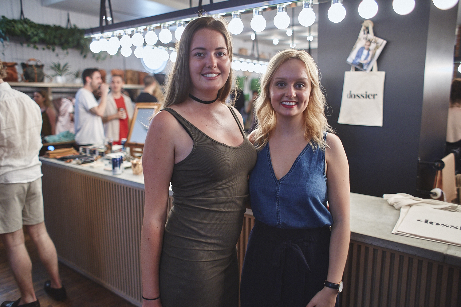 Le magazine Dossier lance son très beau premier numéro chez LOWELL MTL