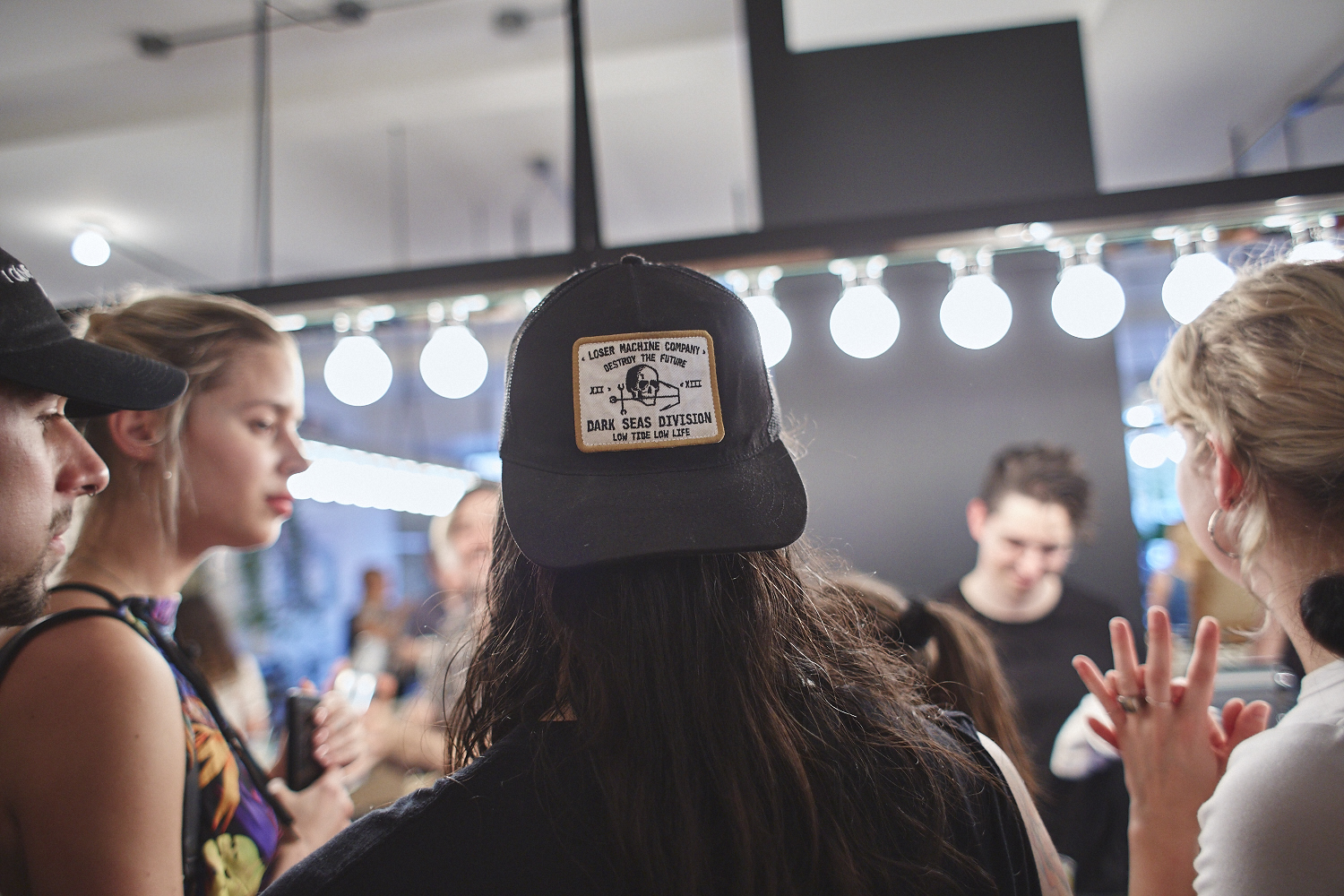 Le magazine Dossier lance son très beau premier numéro chez LOWELL MTL