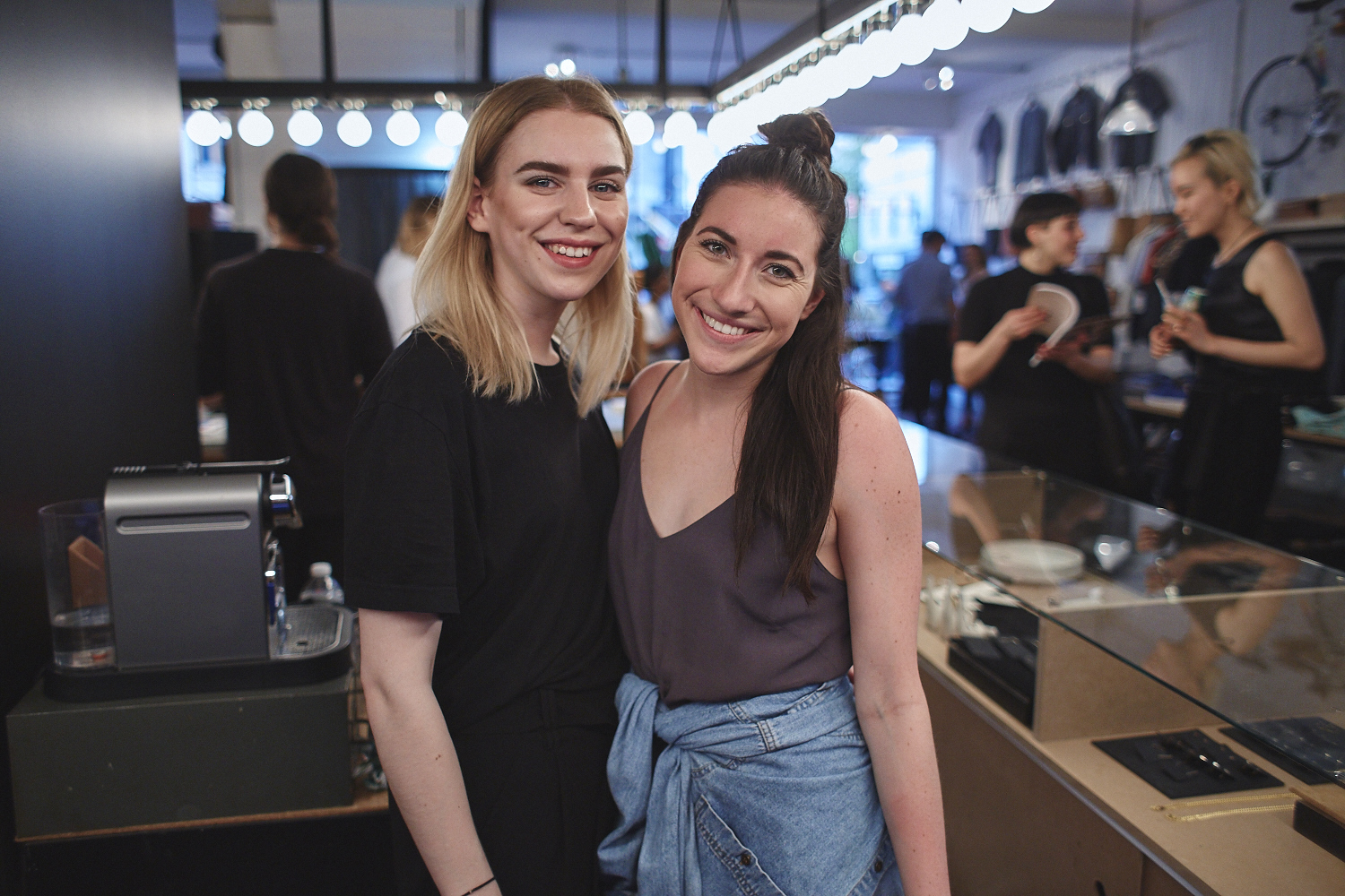 Le magazine Dossier lance son très beau premier numéro chez LOWELL MTL