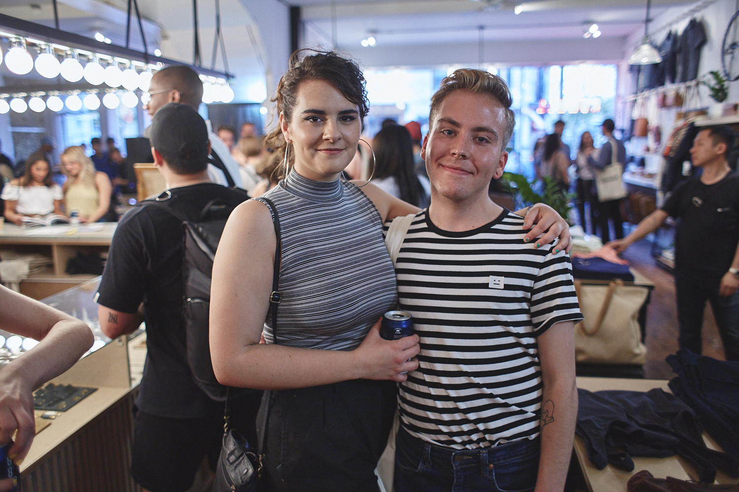 Le magazine Dossier lance son très beau premier numéro chez LOWELL MTL