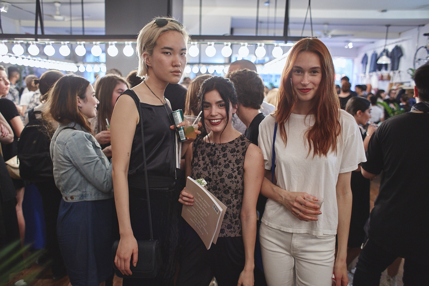 Le magazine Dossier lance son très beau premier numéro chez LOWELL MTL