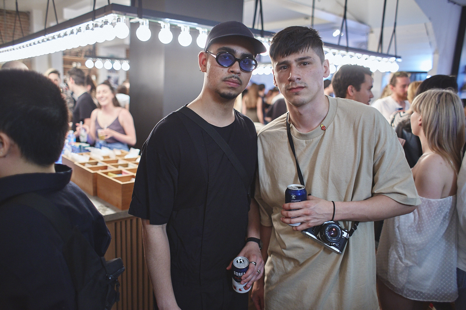 Le magazine Dossier lance son très beau premier numéro chez LOWELL MTL