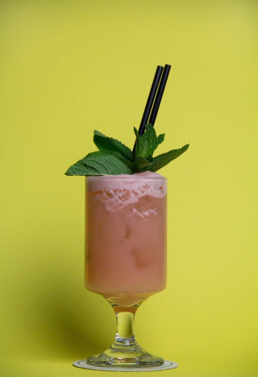 Le Spot de la semaine: le Mal Nécessaire et ses cocktails exotiques