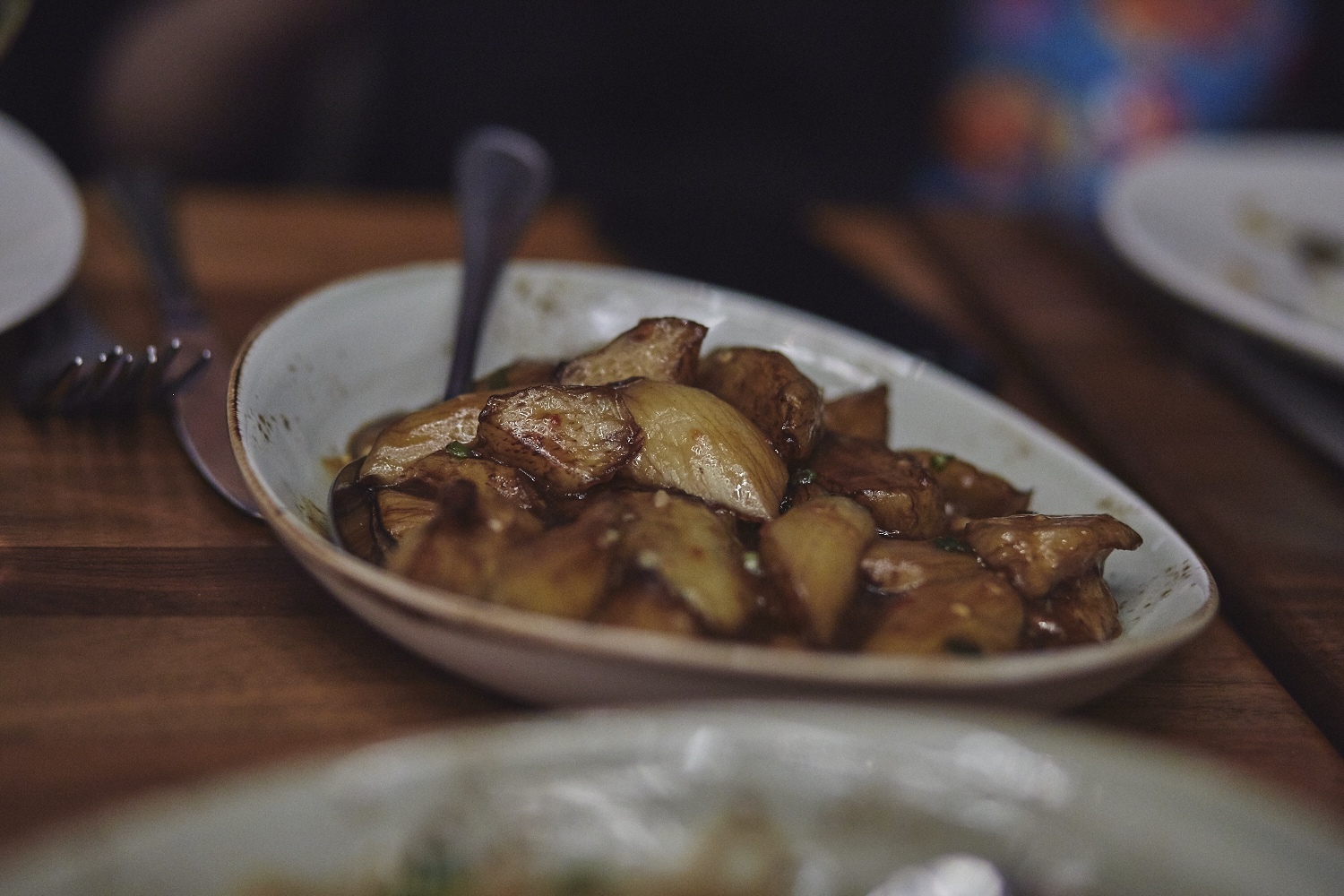 Une belle gang d'influenceurs rassemblée pour une tournée de sake bomb au PF Chang's