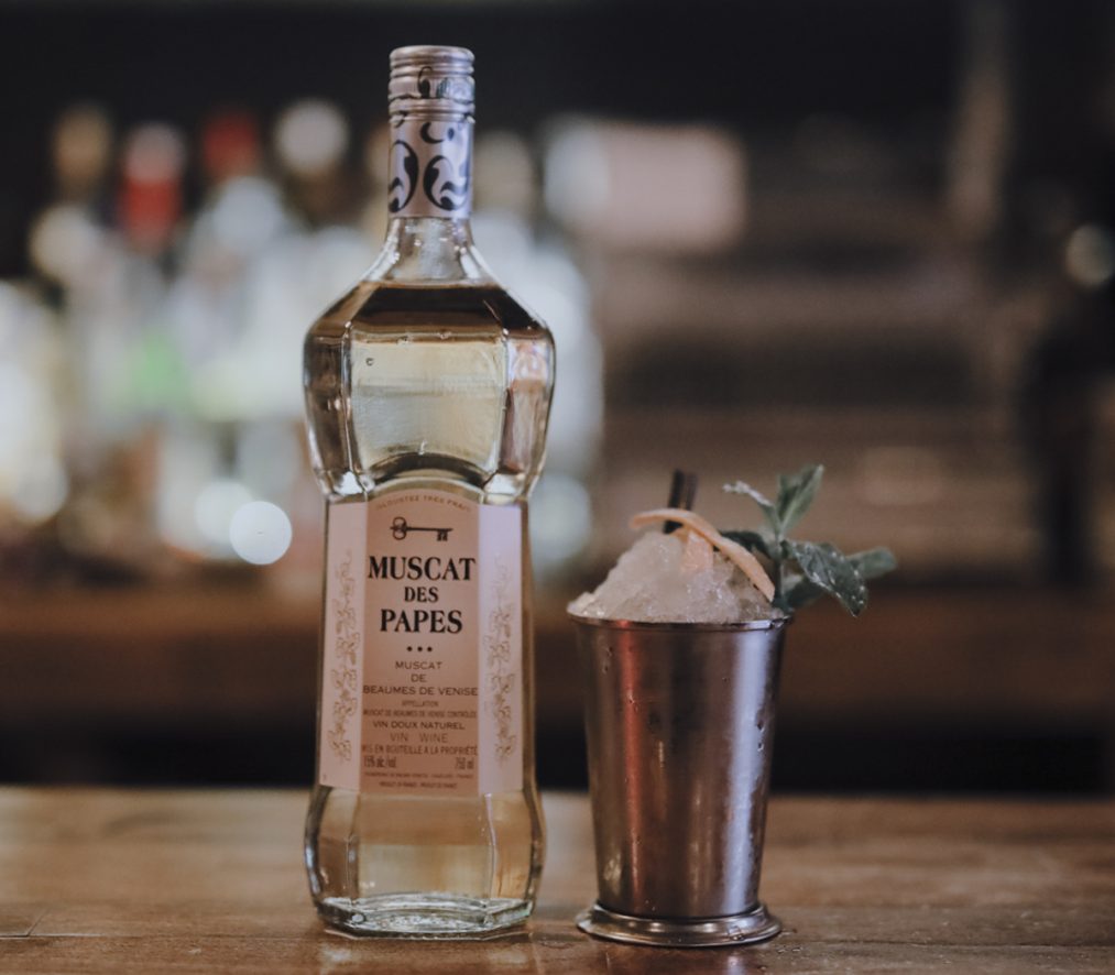 16 cocktails auxquels tu dois absolument goûter pendant Invasion Cocktail