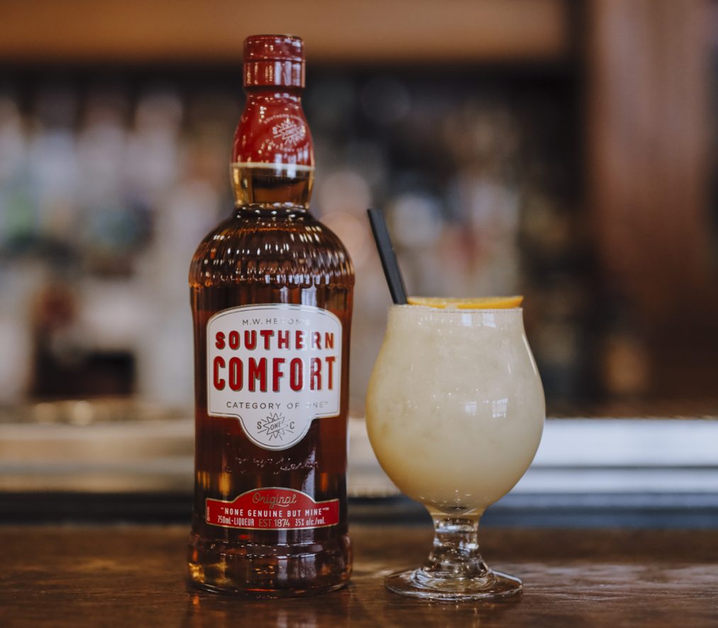 16 cocktails auxquels tu dois absolument goûter pendant Invasion Cocktail