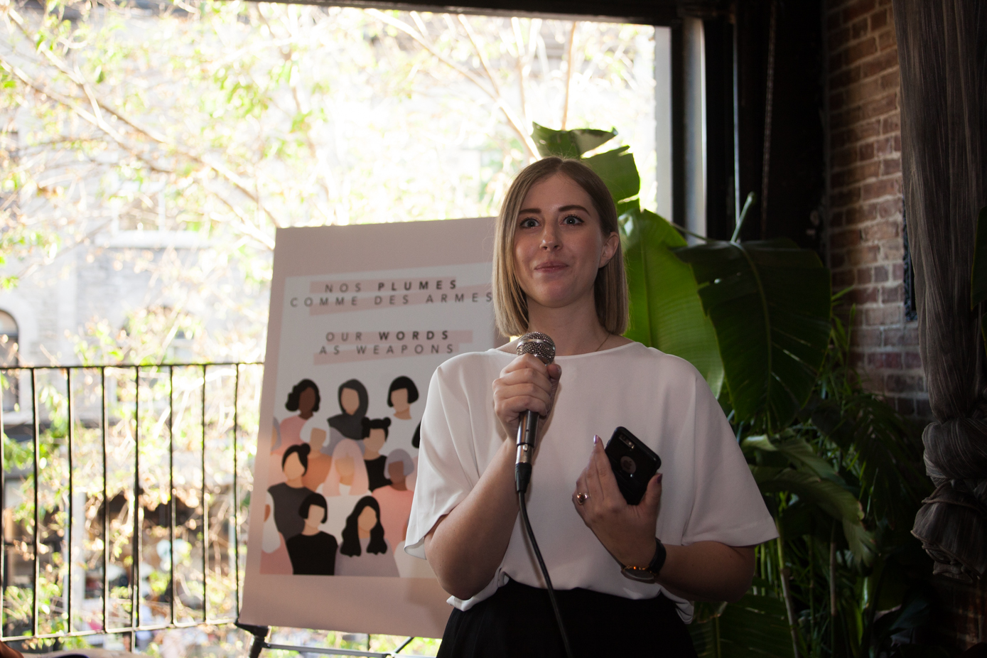 Un collectif de femmes inspirantes lance un recueil de poésie engagée à l'Apt 200