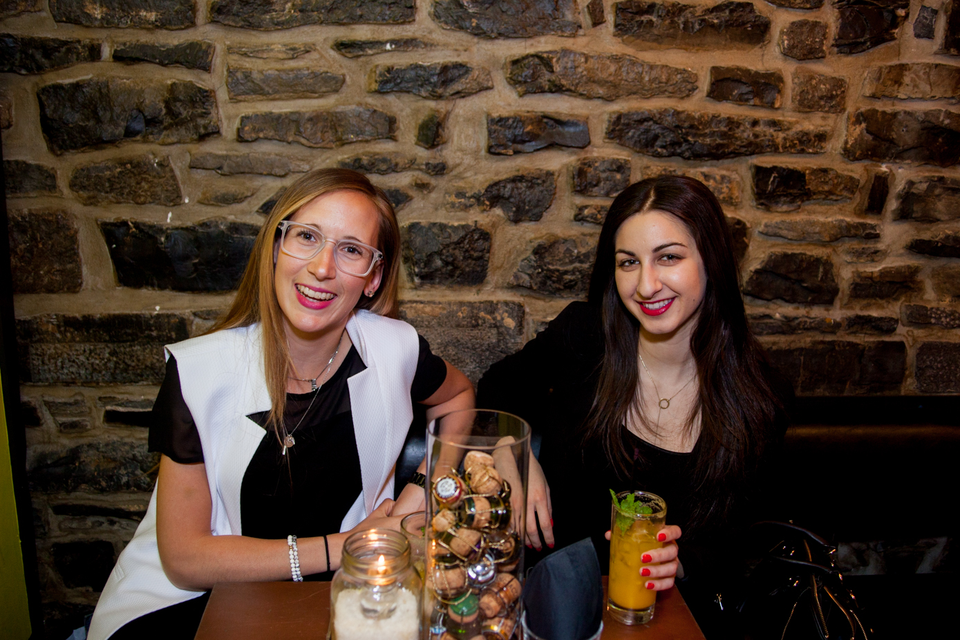 La Champagnerie fête 4 ans de sabrage avec un party de fête ultra luxueux