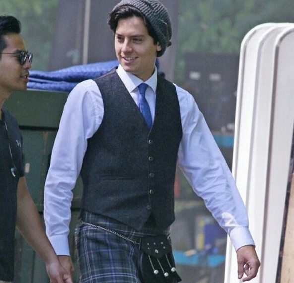 Un mariage se prépare dans la saison 2 de Riverdale (PHOTOS)