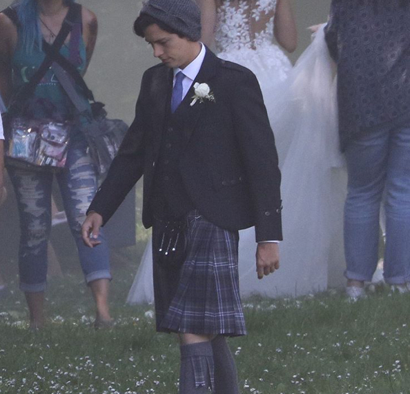 Un mariage se prépare dans la saison 2 de Riverdale (PHOTOS)