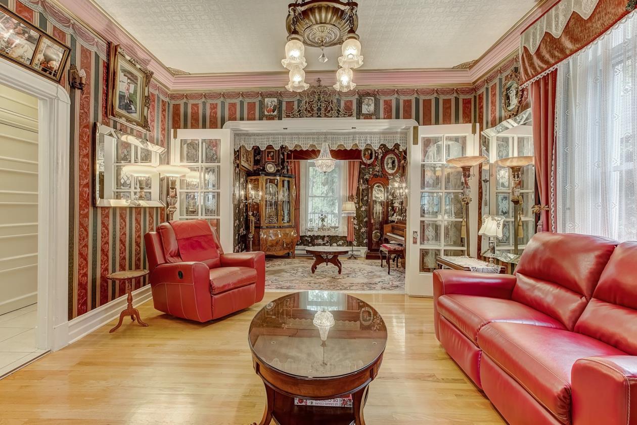 Cette maison victorienne à vendre à Ahuntsic a l'air d'un véritable petit château