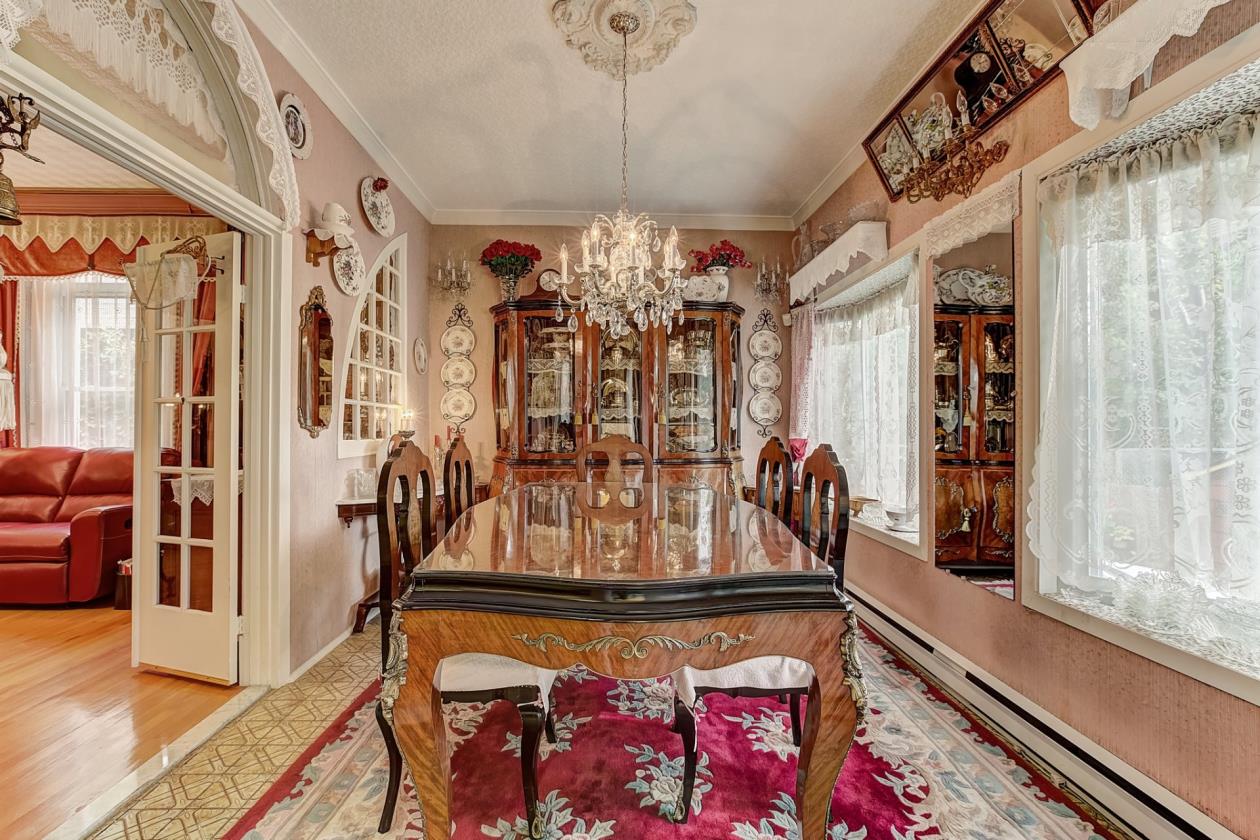 Cette maison victorienne à vendre à Ahuntsic a l'air d'un véritable petit château