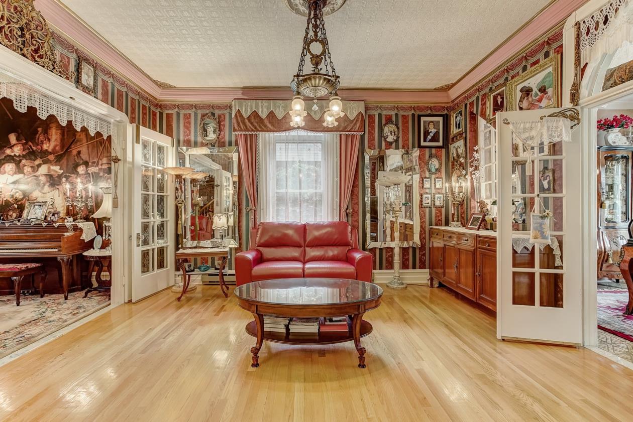 Cette maison victorienne à vendre à Ahuntsic a l'air d'un véritable petit château