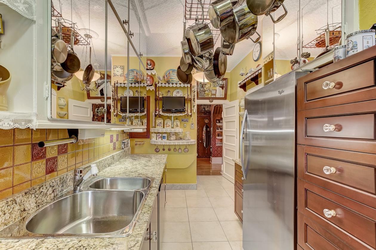 Cette maison victorienne à vendre à Ahuntsic a l'air d'un véritable petit château