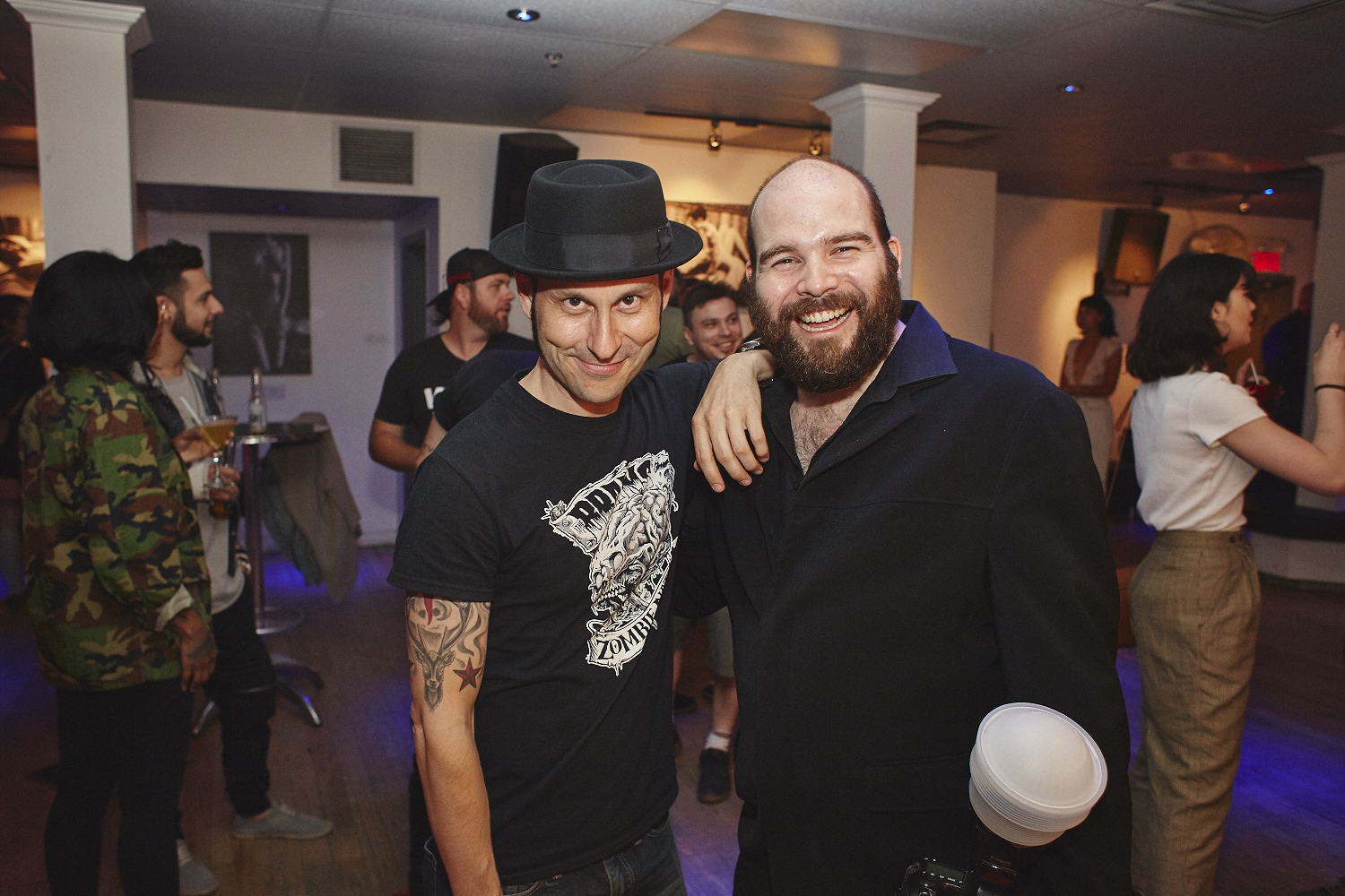 Le corps nu de la femme à l'honneur dans l'expo TheNakedTruth par l'artiste Zi