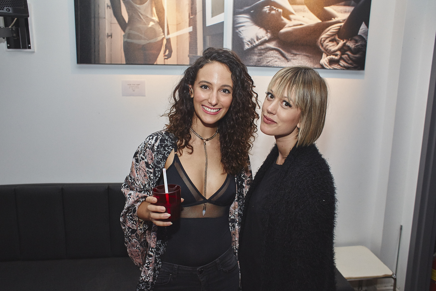 Le corps nu de la femme à l'honneur dans l'expo TheNakedTruth par l'artiste Zi