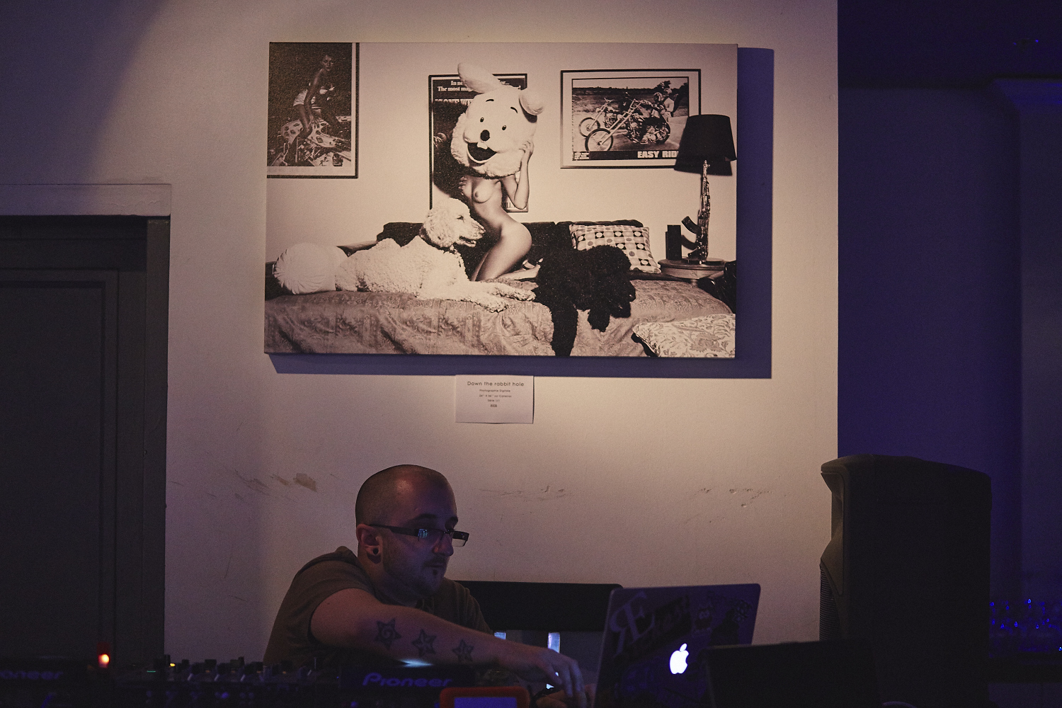 Le corps nu de la femme à l'honneur dans l'expo TheNakedTruth par l'artiste Zi