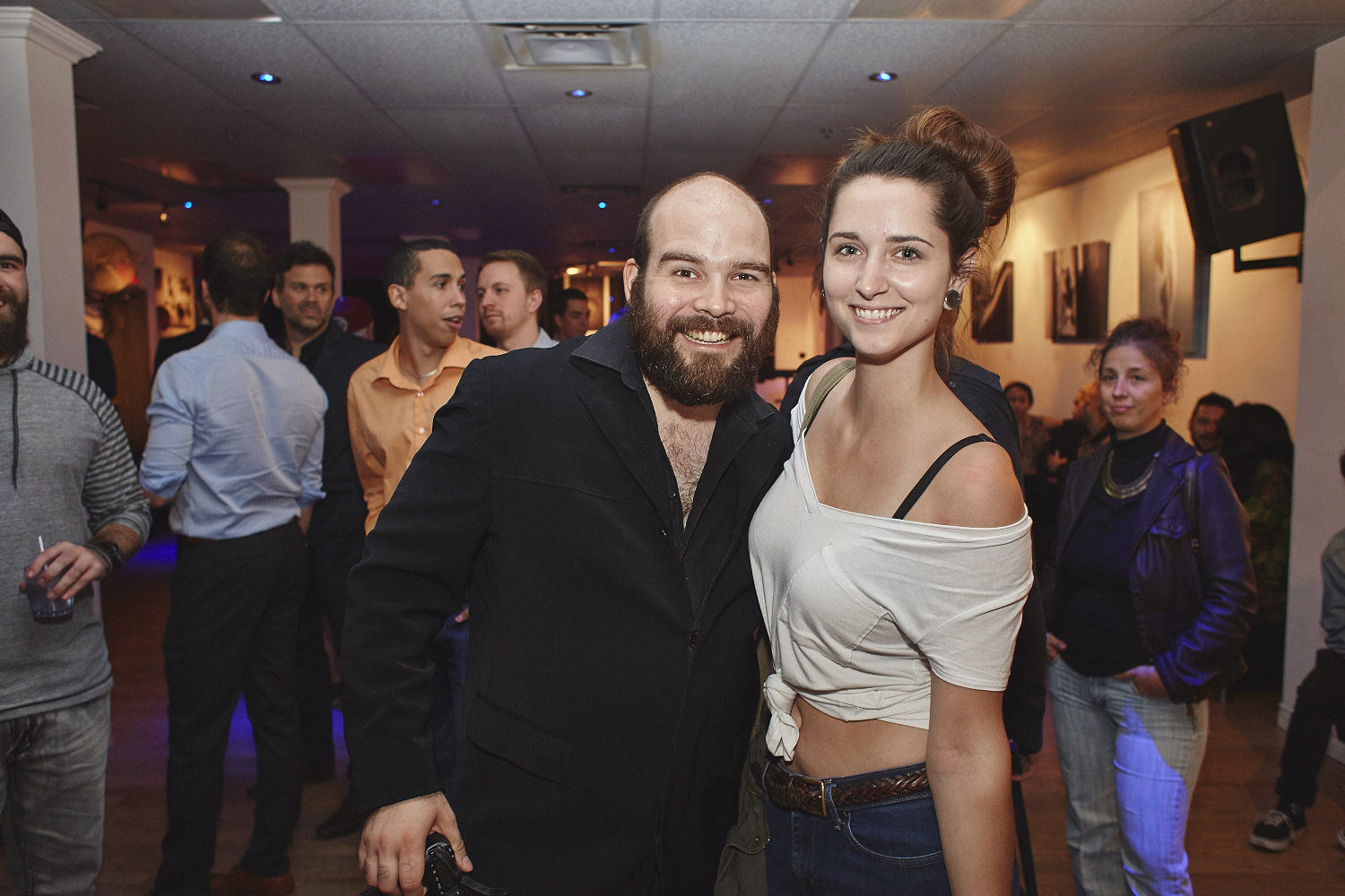 Le corps nu de la femme à l'honneur dans l'expo TheNakedTruth par l'artiste Zi