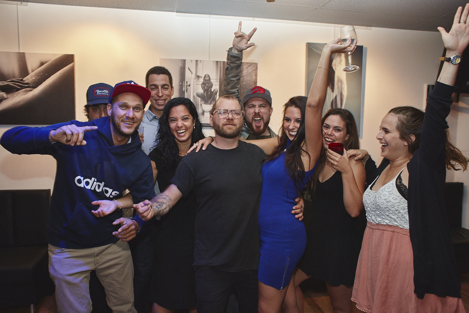 Le corps nu de la femme à l'honneur dans l'expo TheNakedTruth par l'artiste Zi