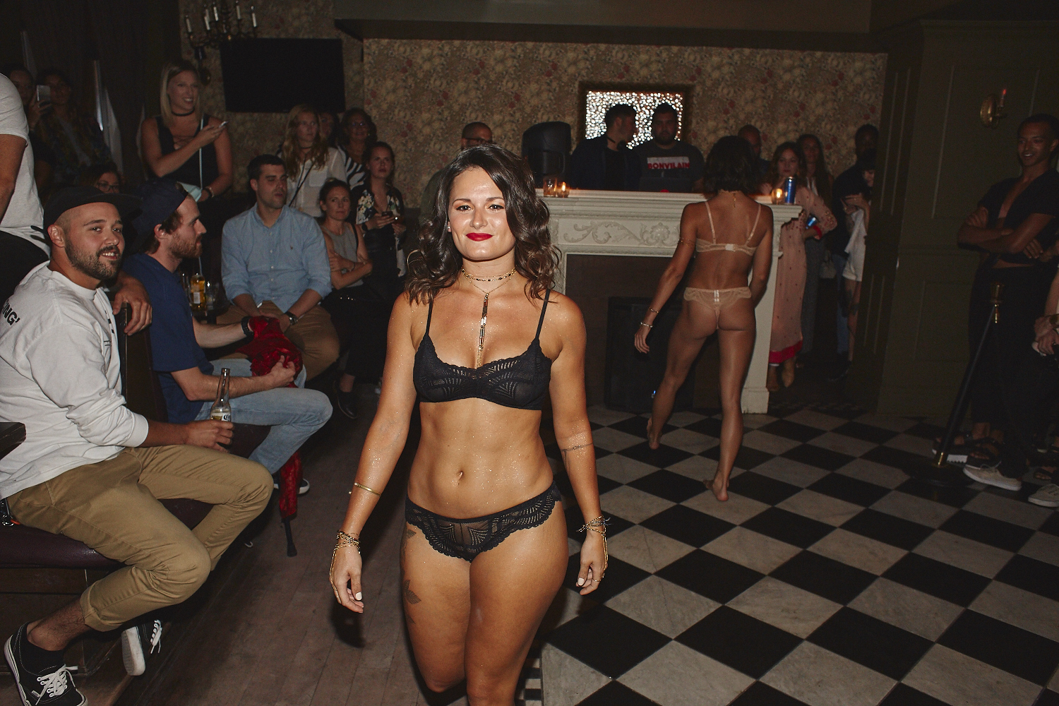 Sokoloff Lingerie présente un défilé sexy et diversifié pour sa nouvelle collection