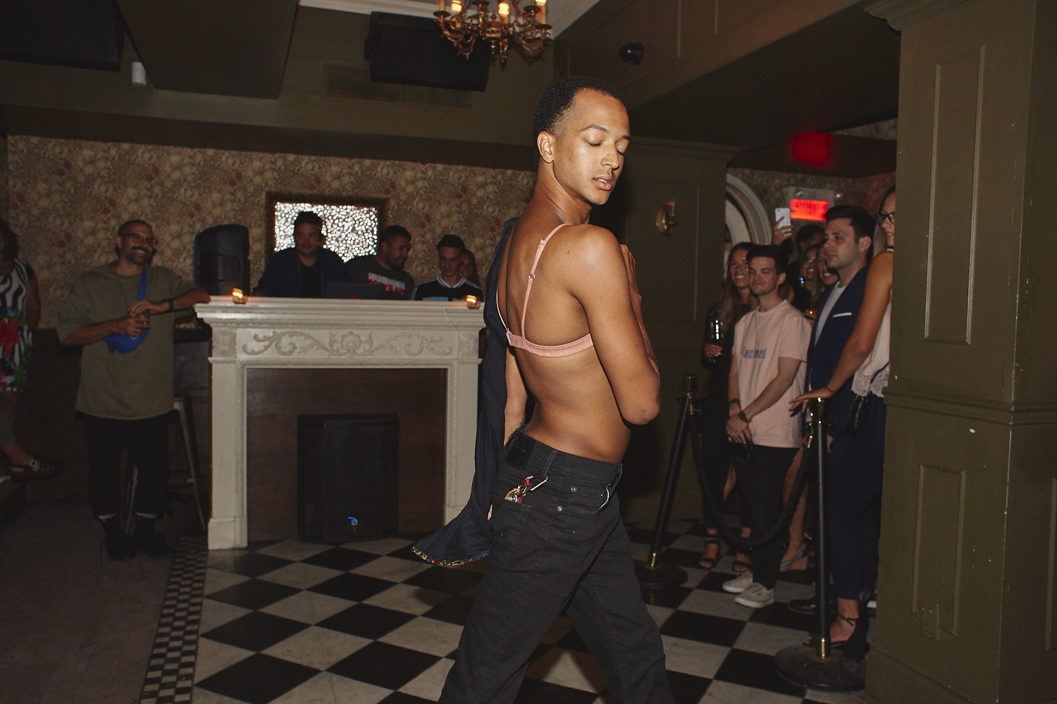 Sokoloff Lingerie présente un défilé sexy et diversifié pour sa nouvelle collection