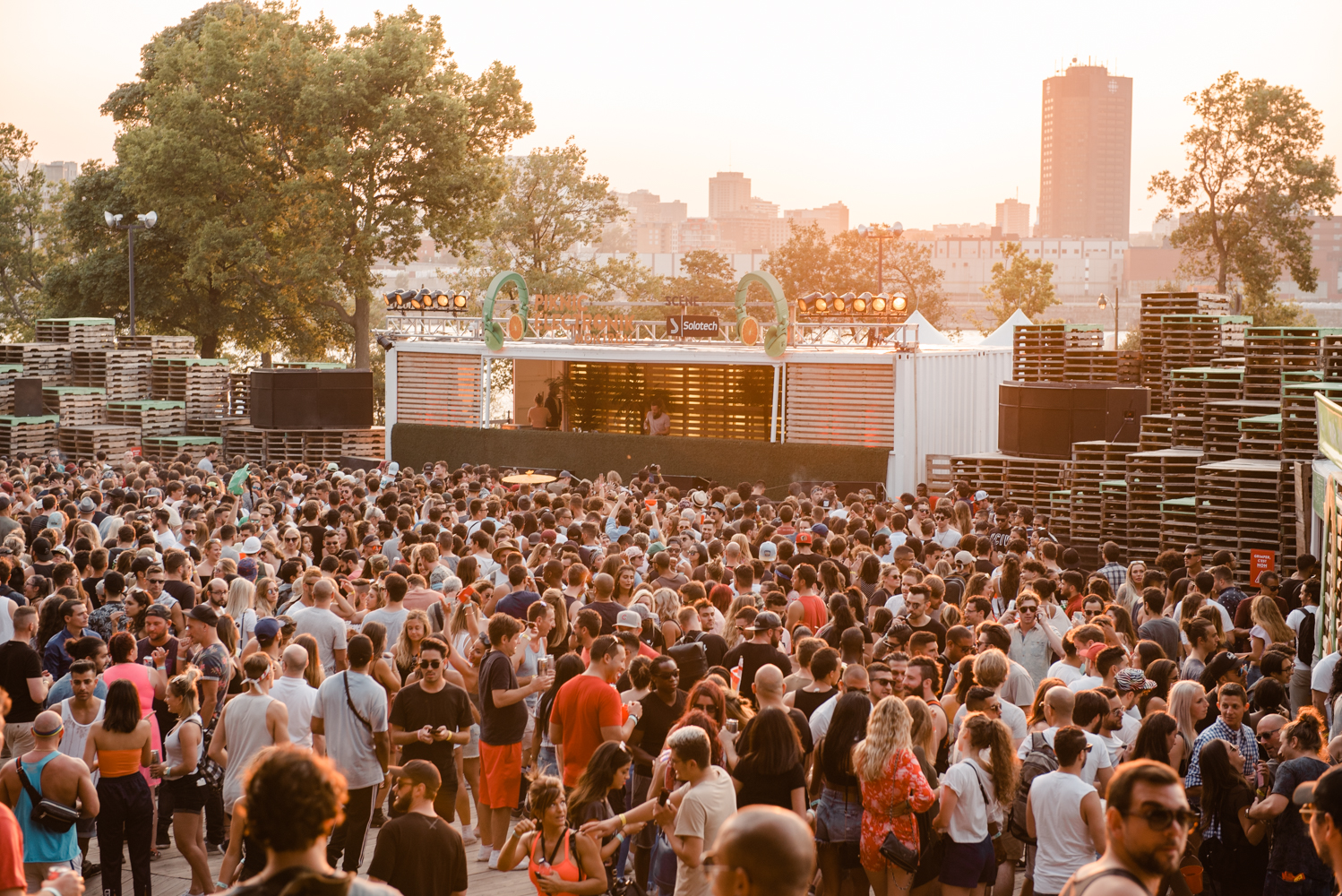 Un Piknic Électronik très estival avec artistes surprises en collaboration avec NIGHTLIFE.CA