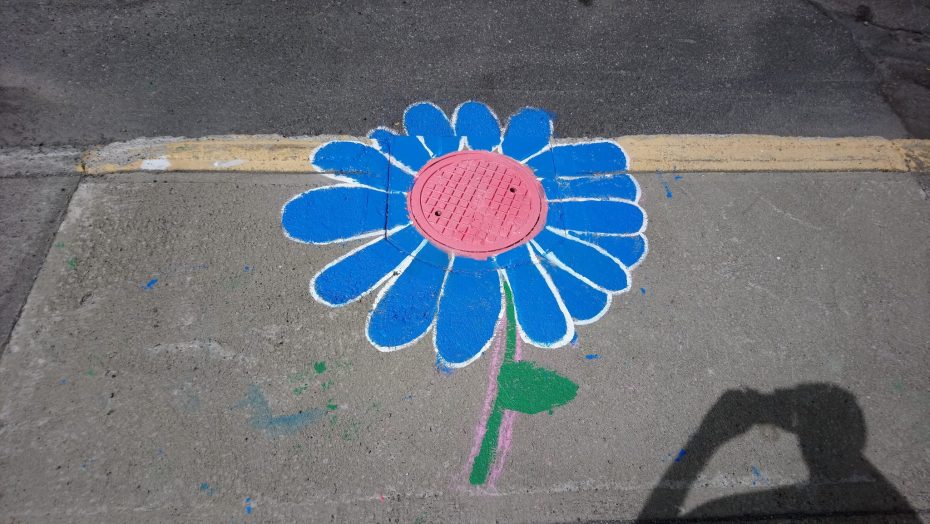 15 photos de bouches d’égout transformées dans les rues de Montréal